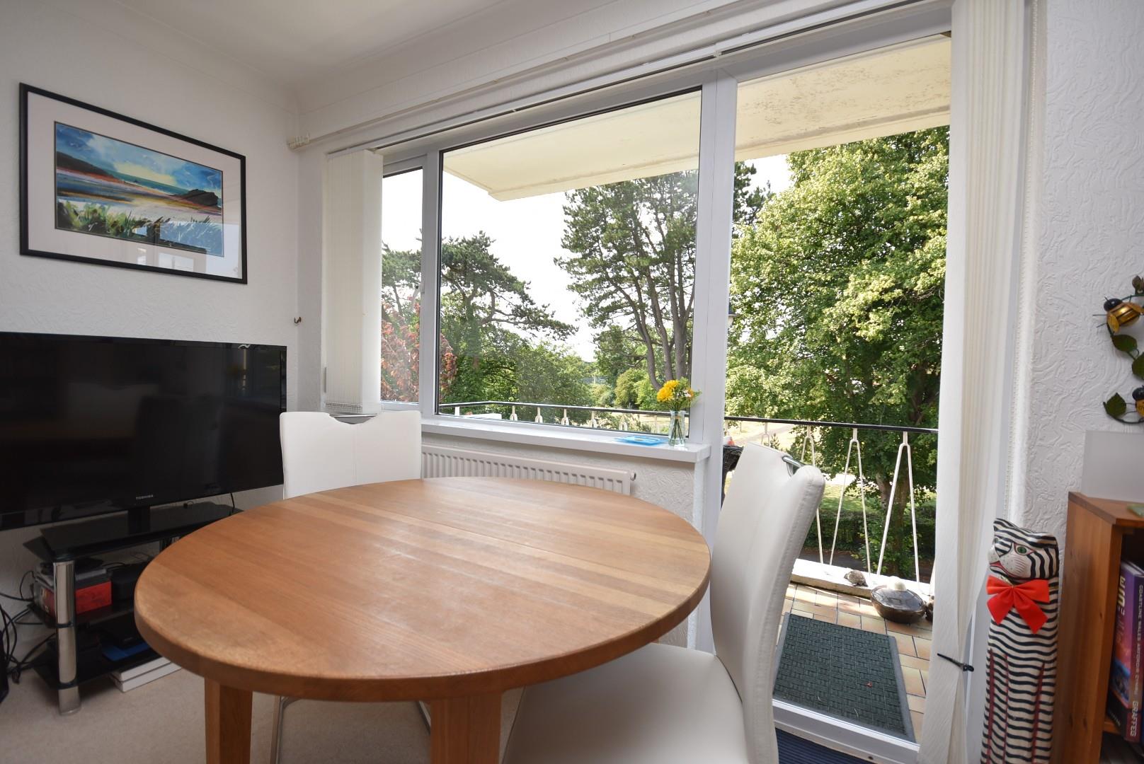 16 Albany Court, Beach Road, Penarth, CF64 1JU